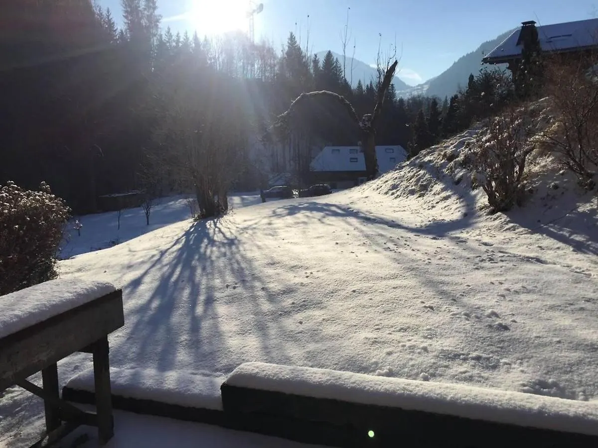 8 Person Chalet With Hot Tub In Portes Du Soleil Montriond